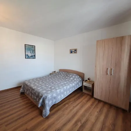 Apartment Iulia 4